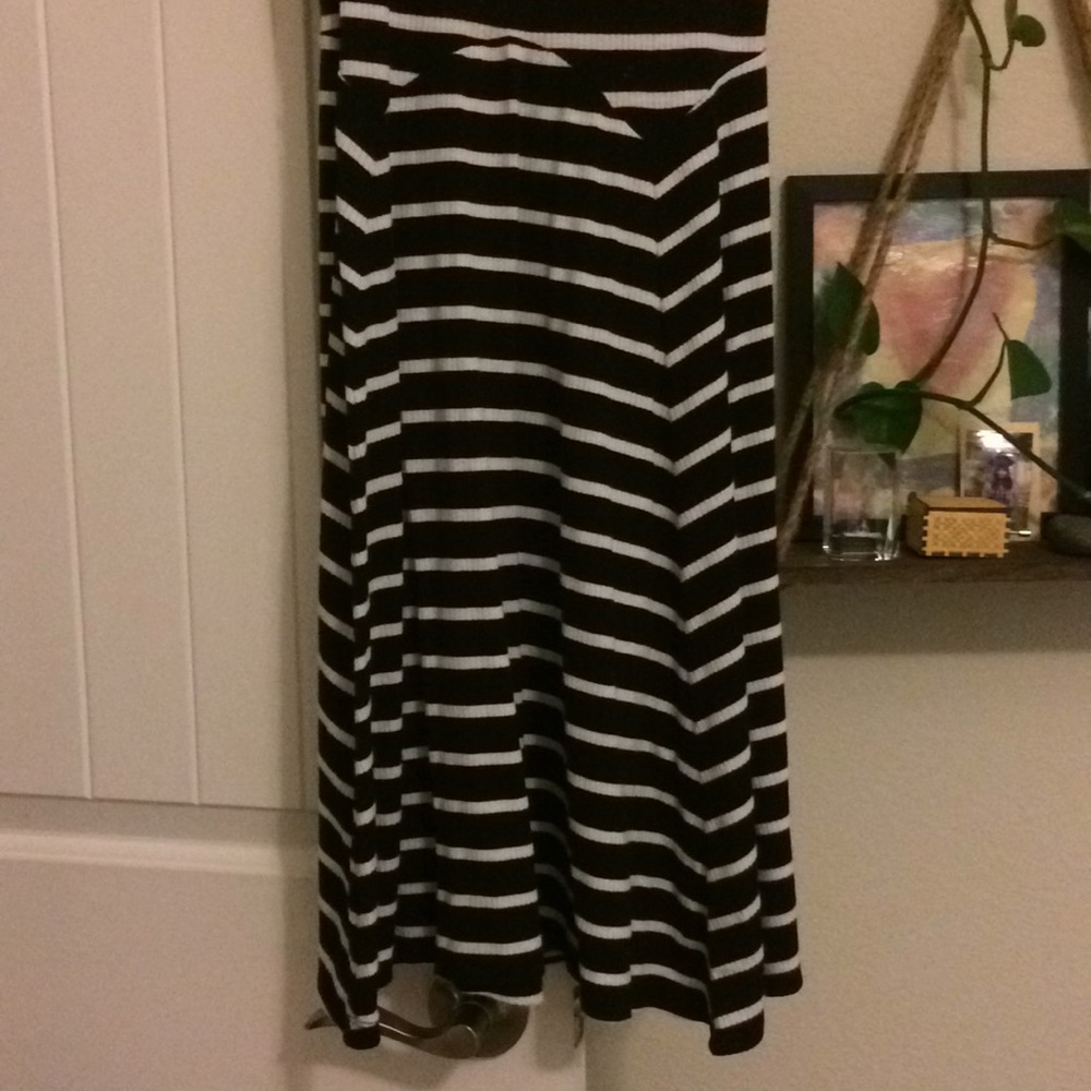 Dress - Picture 4 of 5